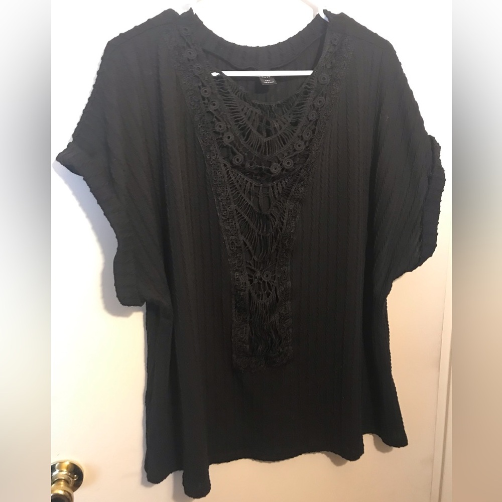 Emery Rose Black Women's Crochet Detail Short Sleeve Top NWOT